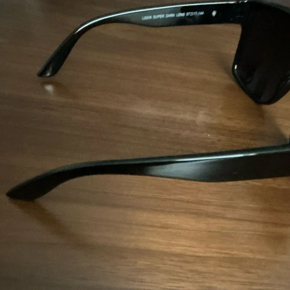 LYZOIT Sunglasses Black Frame/Black  L9208 size 57-17 great condition